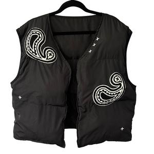 EPTM The Perfect Fit PUFFER REVERSIBLE Black Paisley Embroidered Vest